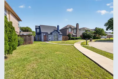 1925 Pinecrest Drive, Carrollton, TX 75010 - Photo 3