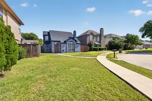 1925 Pinecrest Dr, Carrollton, TX 75010 - Photo 3