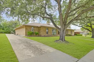 3320 Rolling Knoll Dr, Farmers Branch, TX 75234 - Photo 3