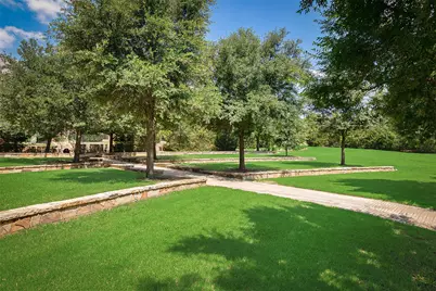 503 W Royal Lane, Irving, TX 75039 - Photo 27