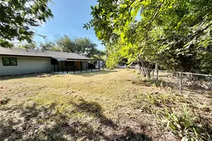 206 Cottonwood St, Weatherford, TX 76086 - Photo 33
