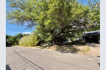 206 Cottonwood Street, Weatherford, TX 76086 - Photo 37