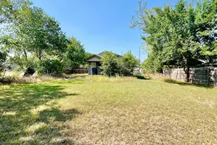 8332 Midland Ln, Dallas, TX 75217 - Photo 17