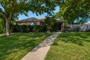 309 Sandlewood Ln, Cedar Hill, TX 75104 - Photo 1