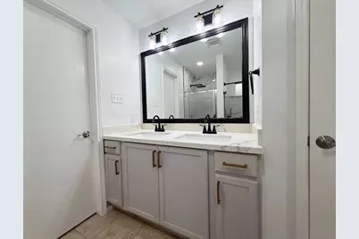 11826 Lelda Lane, Houston, TX 77071 - Photo 19
