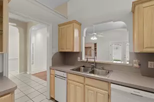 4820 Ashworth Ct, Arlington, TX 76017 - Photo 11