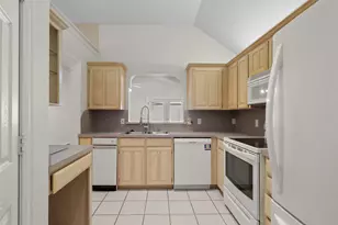4820 Ashworth Ct, Arlington, TX 76017 - Photo 9