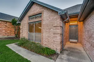 4820 Ashworth Ct, Arlington, TX 76017 - Photo 3