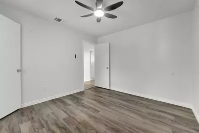 2116 Holly Hill Lane, Carrollton, TX 75007 - Photo 19