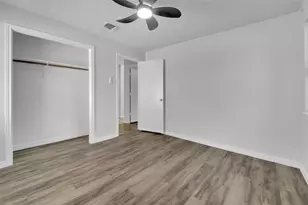 2116 Holly Hill Ln, Carrollton, TX 75007 - Photo 17