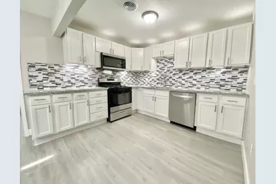 100 17th Avenue N, Texas City, TX 77590 - Photo 5