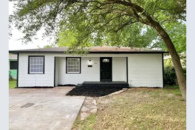 100 17th Avenue N, Texas City, TX 77590 - Photo 1