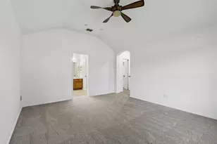 500 Golden Bell Dr, Glenn Heights, TX 75154 - Photo 5