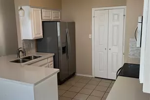 902 Brose Dr, Lewisville, TX 75067 - Photo 3
