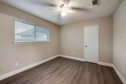 30 W Moutain Creek W, Grand Prairie, TX 75052 - Photo 17