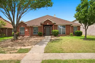 1033 Suffolk Ln, Cedar Hill, TX 75104 - Photo 1