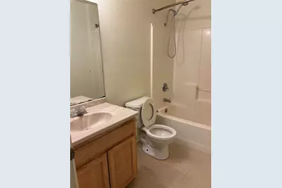 1007 N Howeth Street, Gainesville, TX 76240 - Photo 5