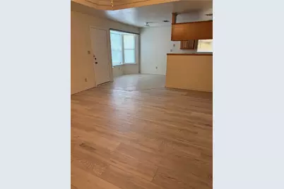 1007 N Howeth Street, Gainesville, TX 76240 - Photo 3