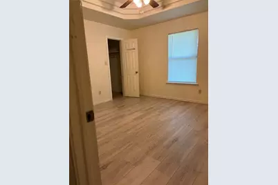 1007 N Howeth Street, Gainesville, TX 76240 - Photo 5