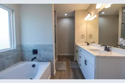 497 Private Road 7413, Wills Point, TX 75169 - Photo 17
