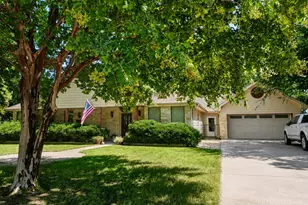 527 W Roberts St, Gorman, TX 76454 - Photo 3