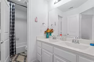 1330 Viridian Park Ln, Arlington, TX 76005 - Photo 15
