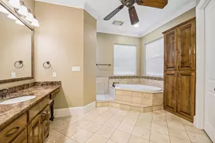 826 Cimmarron Bay Dr, Runaway Bay, TX 76426 - Photo 17