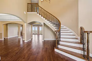 826 Cimmarron Bay Dr, Runaway Bay, TX 76426 - Photo 5