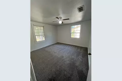 208 E First Street, Quinlan, TX 75474 - Photo 5