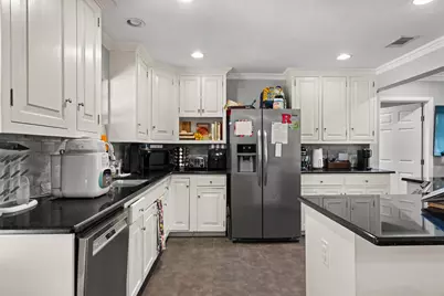 1228 S Pine Street, Grapevine, TX 76051 - Photo 13
