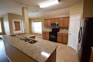 1006 Abigail Dr, Arlington, TX 76002 - Photo 3