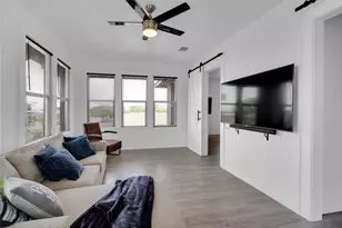 805 E Wise St, Bowie, TX 76230 - Photo 21