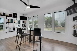 805 E Wise St, Bowie, TX 76230 - Photo 9