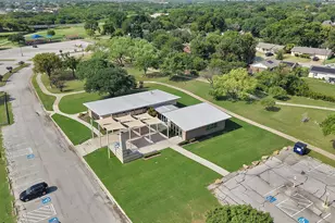 825 E Prairie View Rd, Crowley, TX 76036 - Photo 29