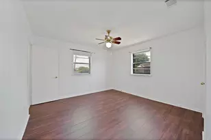 825 E Prairie View Rd, Crowley, TX 76036 - Photo 17
