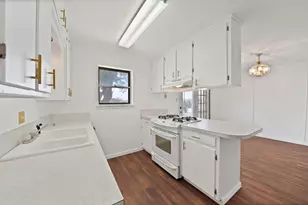 825 E Prairie View Rd, Crowley, TX 76036 - Photo 15