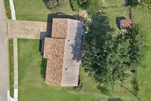 825 E Prairie View Rd, Crowley, TX 76036 - Photo 5