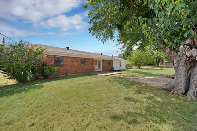 825 E Prairie View Road, Crowley, TX 76036 - Photo 27