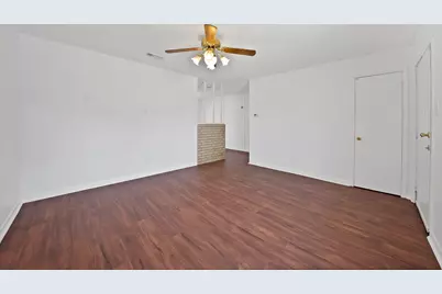 825 E Prairie View Road, Crowley, TX 76036 - Photo 9