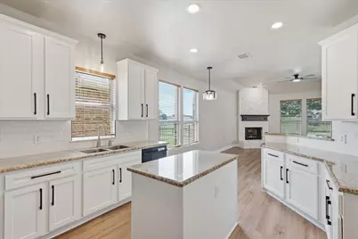 1581 Meadows Avenue, Lantana, TX 76226 - Photo 11