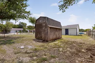 4525 Hunter St, Haltom City, TX 76117 - Photo 39