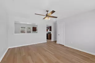 4525 Hunter St, Haltom City, TX 76117 - Photo 9