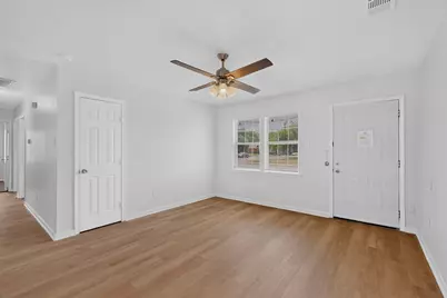4525 Hunter Street, Haltom City, TX 76117 - Photo 7