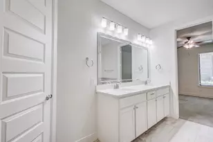 8234 Laflin Ln, Dallas, TX 75231 - Photo 9