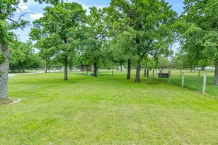 426 Co Rd 3435, Paradise, TX 76073 - Photo 37
