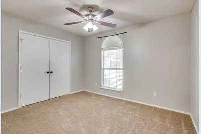 400 Bretts Way, Burleson, TX 76028 - Photo 23
