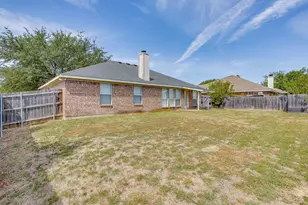 400 Bretts Way, Burleson, TX 76028 - Photo 29