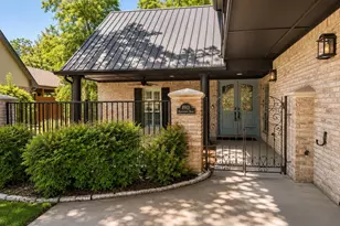 8903 Ravenswood Rd, Granbury, TX 76049 - Photo 3