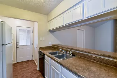 708 Woodland Court, Kennedale, TX 76060 - Photo 9