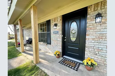 2111 Warwick Drive, Arlington, TX 76015 - Photo 3